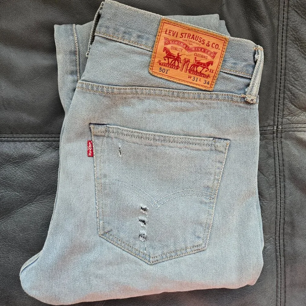 Levi's 501 Straight Leg Button Fly Jeans - Men's 31x34 - Picture 7 of 8